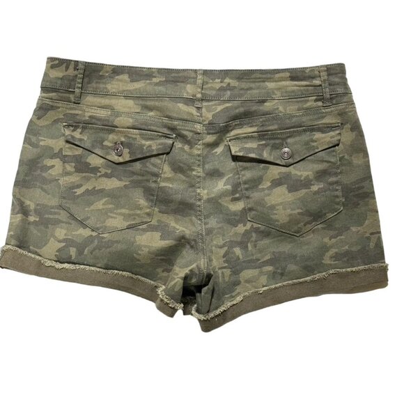 VANILLASTAR Women's Shorts Green Camouflage Mid Rise Cotton Pockets Zip Size 17 - Picture 8 of 13
